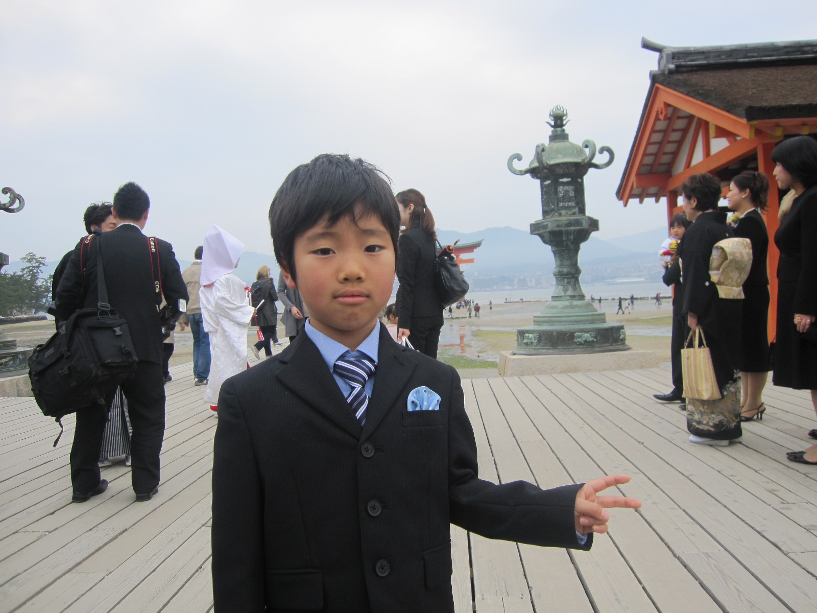 厳島神社で結婚式 前編 イクメンパパの子供と家で遊ぶ裏技